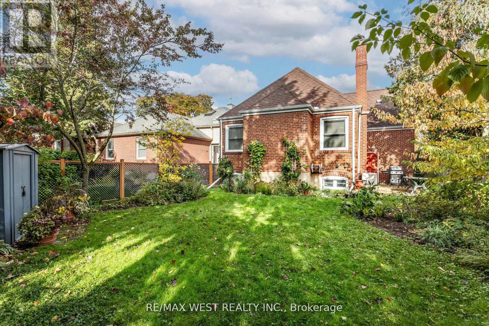 3 Glenroy Avenue, Toronto, Ontario  M8Y 2L9 - Photo 22 - W13006004