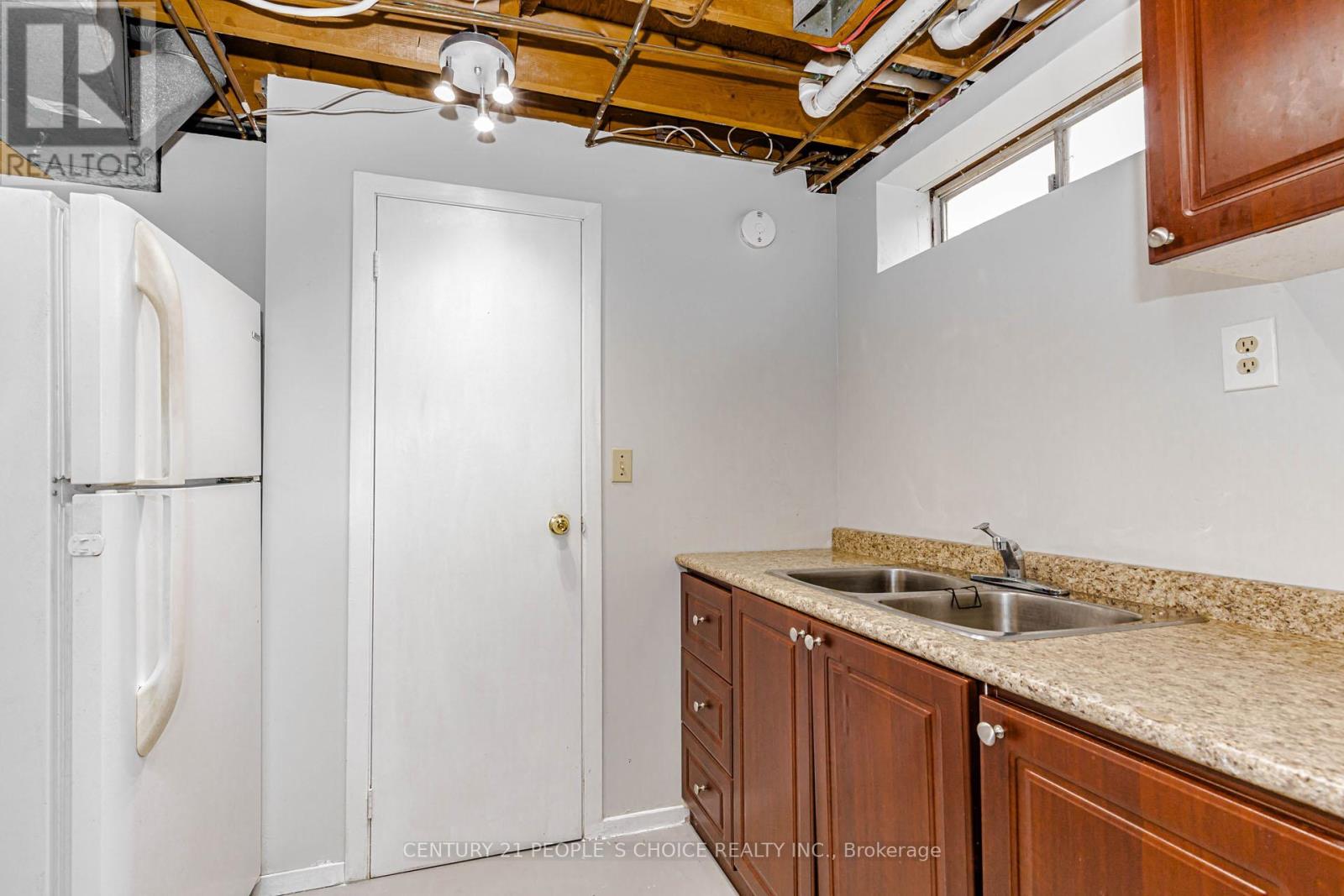 570b Glen Forrest Boulevard, Waterloo, Ontario  N2L 4J5 - Photo 39 - X13004032