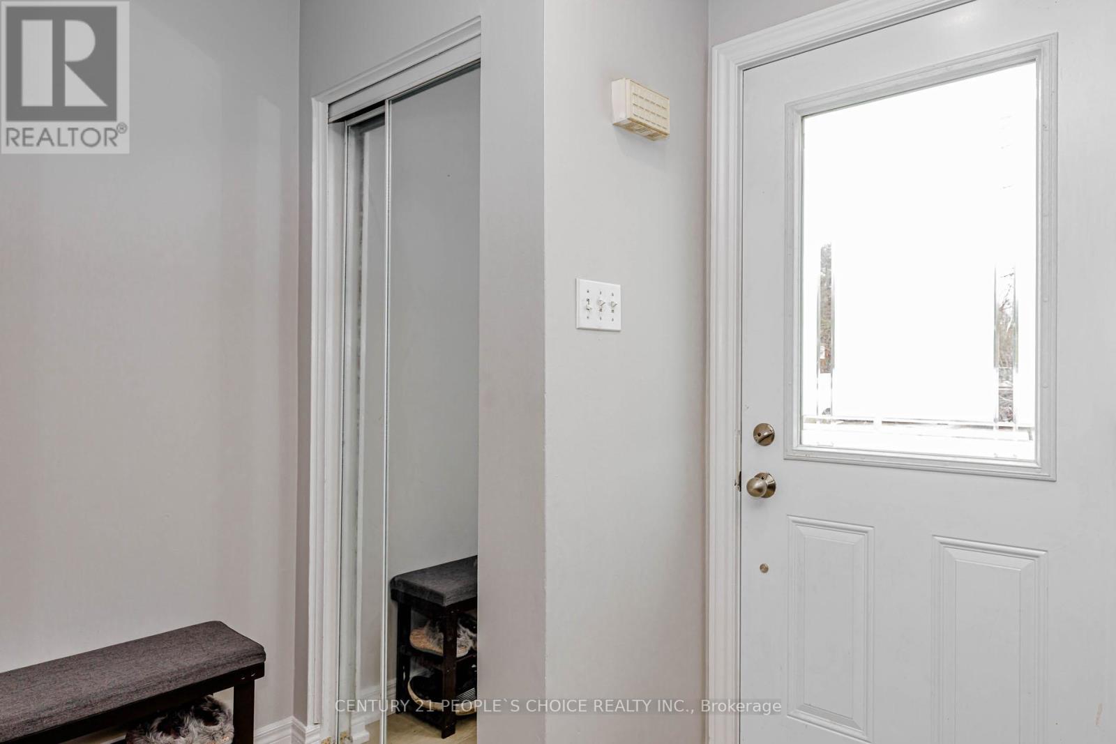 570b Glen Forrest Boulevard, Waterloo, Ontario  N2L 4J5 - Photo 5 - X13004032