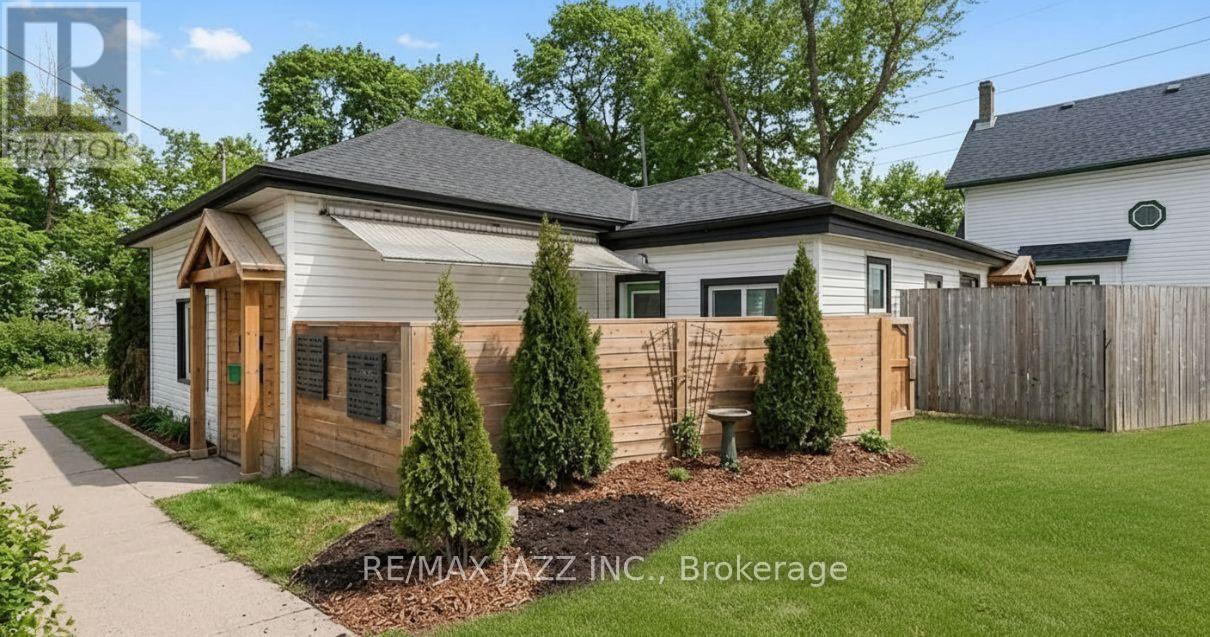 515 PARK STREET N, Peterborough, Ontario