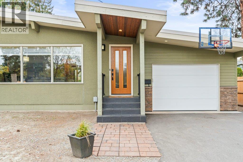 1784 Highland Drive N, Kelowna, British Columbia  V1Y 4L2 - Photo 2 - 10383158