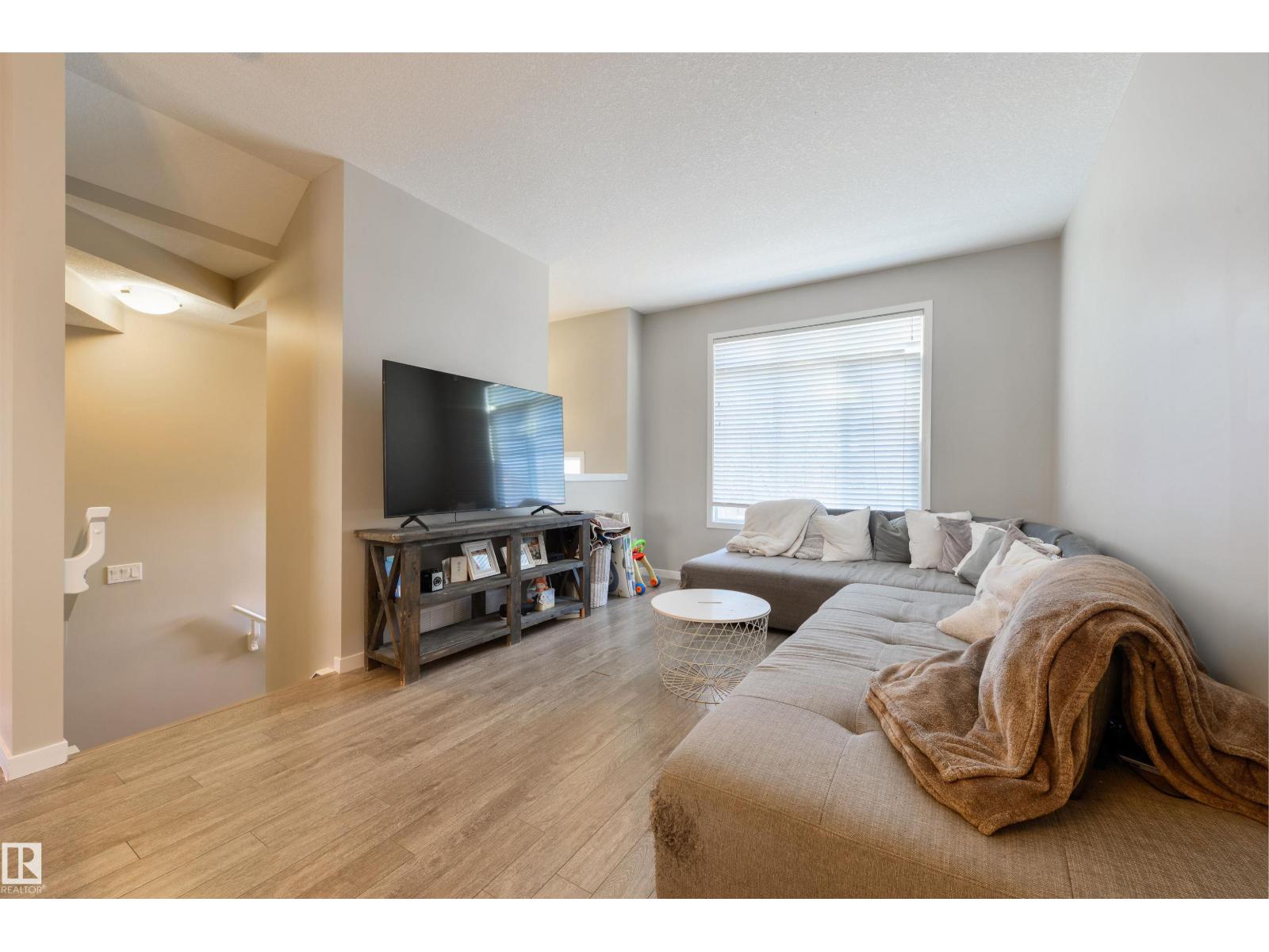 #2 320 Secord Bv NW, Edmonton, Alberta  T5T 7E8 - Photo 3 - E4481699