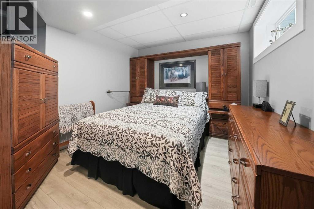 118 Viscount Drive, Red Deer, Alberta  T4R 0M6 - Photo 28 - A2297291