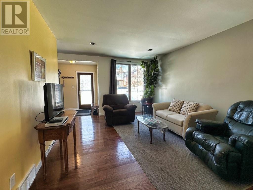 77 Prospect Ave, Thunder Bay, Ontario  P7A 5L1 - Photo 6 - TB2600647