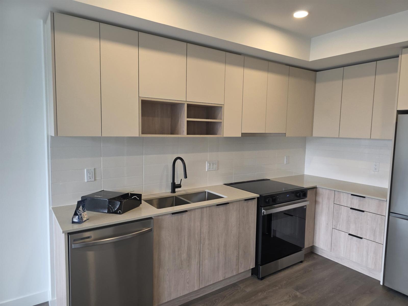 D506 10485 139 STREET, Surrey, British Columbia