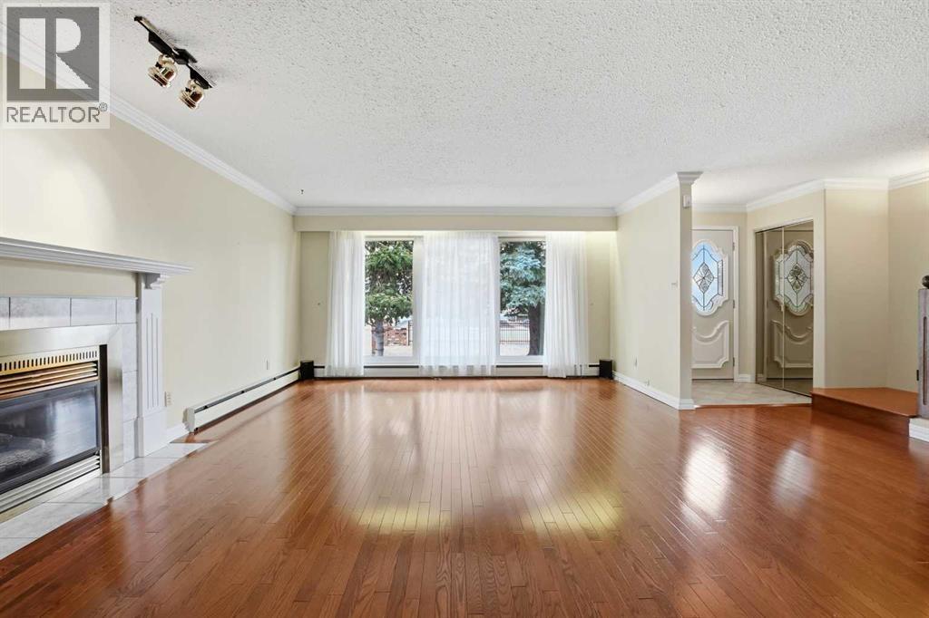 3919 43 Avenue, Red Deer, Alberta  T4N 3B8 - Photo 5 - A2302120