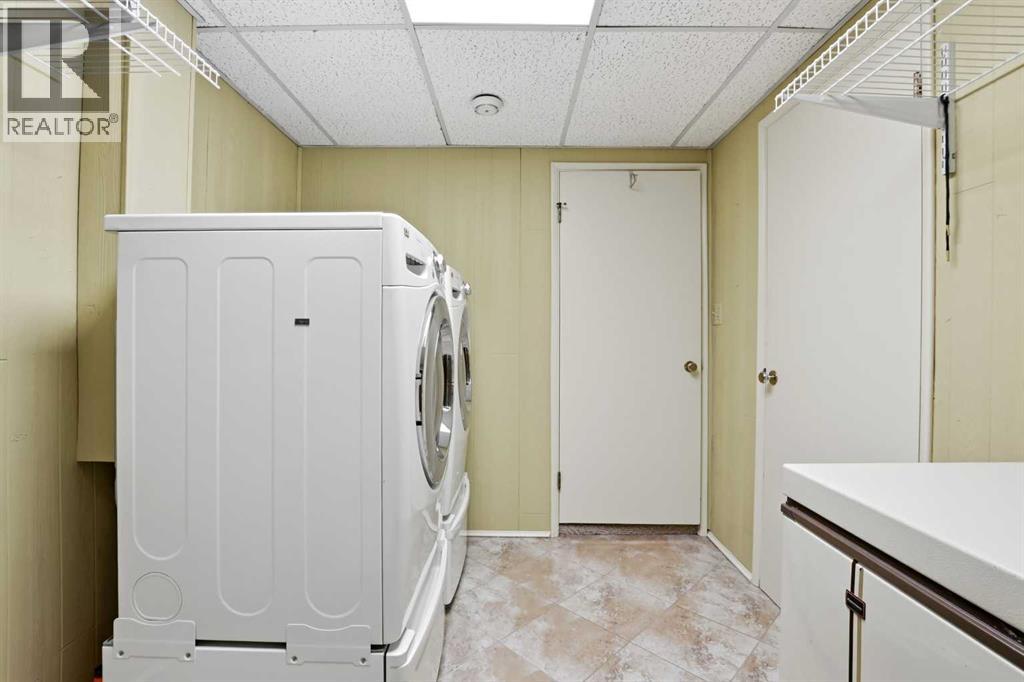 3919 43 Avenue, Red Deer, Alberta  T4N 3B8 - Photo 23 - A2302120