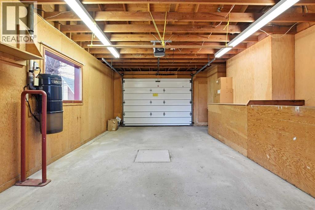 3919 43 Avenue, Red Deer, Alberta  T4N 3B8 - Photo 24 - A2302120