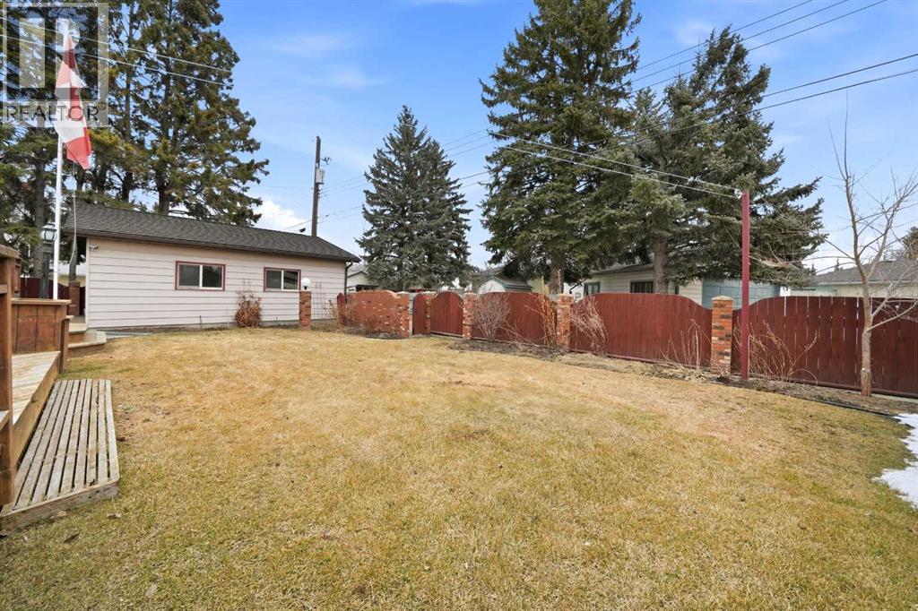 3919 43 Avenue, Red Deer, Alberta  T4N 3B8 - Photo 29 - A2302120