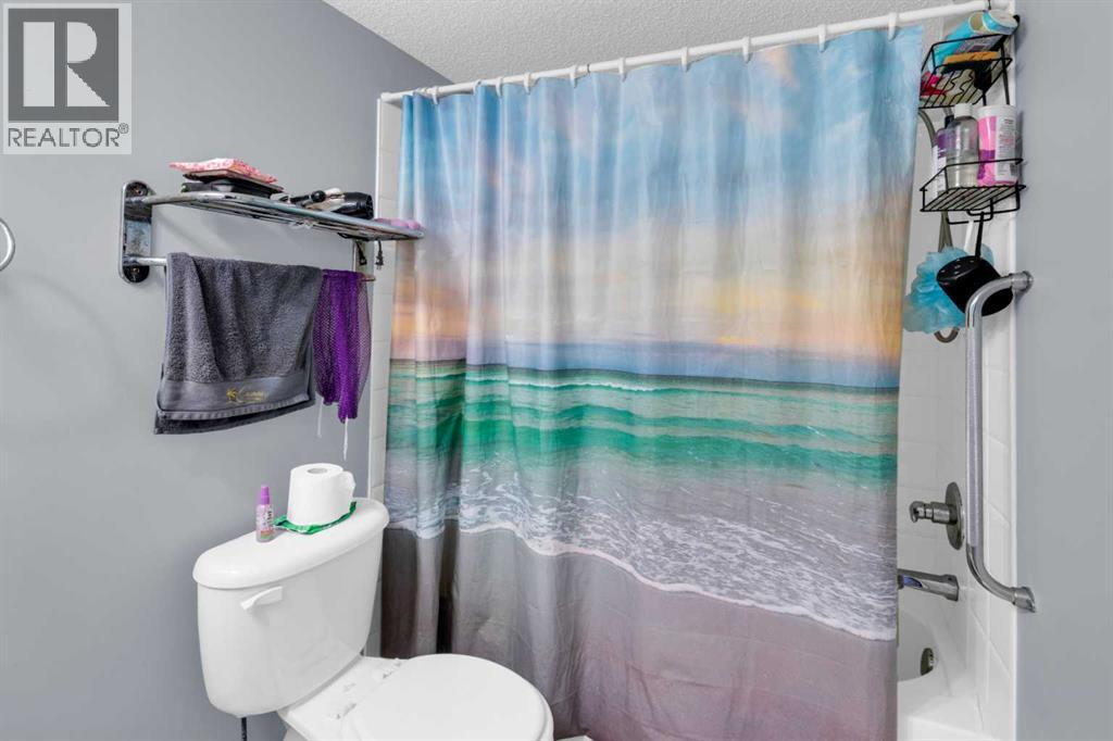 203, 345 Rocky Vista Park NW, Calgary, Alberta  T3G 5K6 - Photo 24 - A2292690