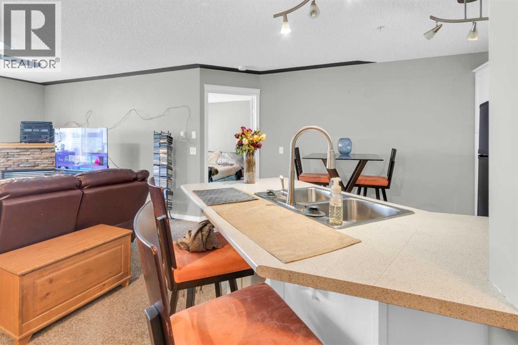 203, 345 Rocky Vista Park NW, Calgary, Alberta  T3G 5K6 - Photo 4 - A2292690