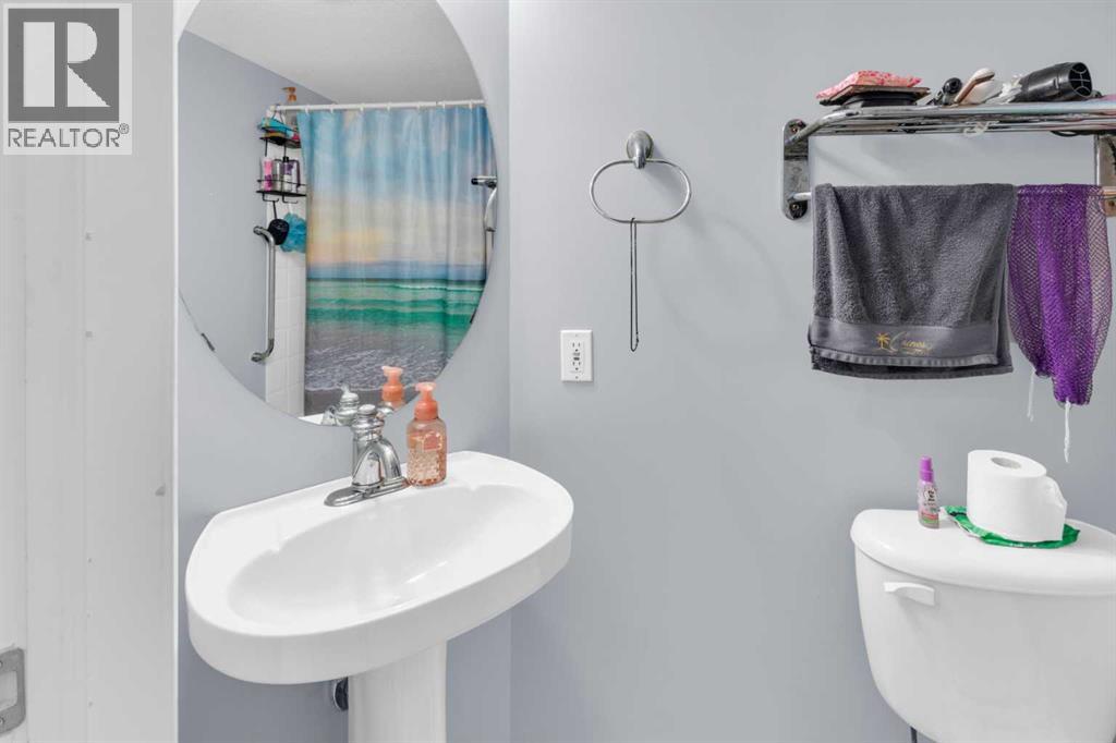 203, 345 Rocky Vista Park NW, Calgary, Alberta  T3G 5K6 - Photo 23 - A2292690