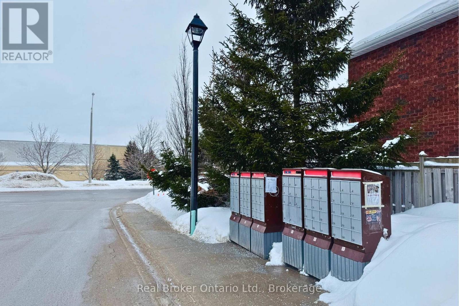 Main Floor Of Unit 5 - 175 Stanley Street, Barrie, Ontario  L4M 0G2 - Photo 10 - S12872550