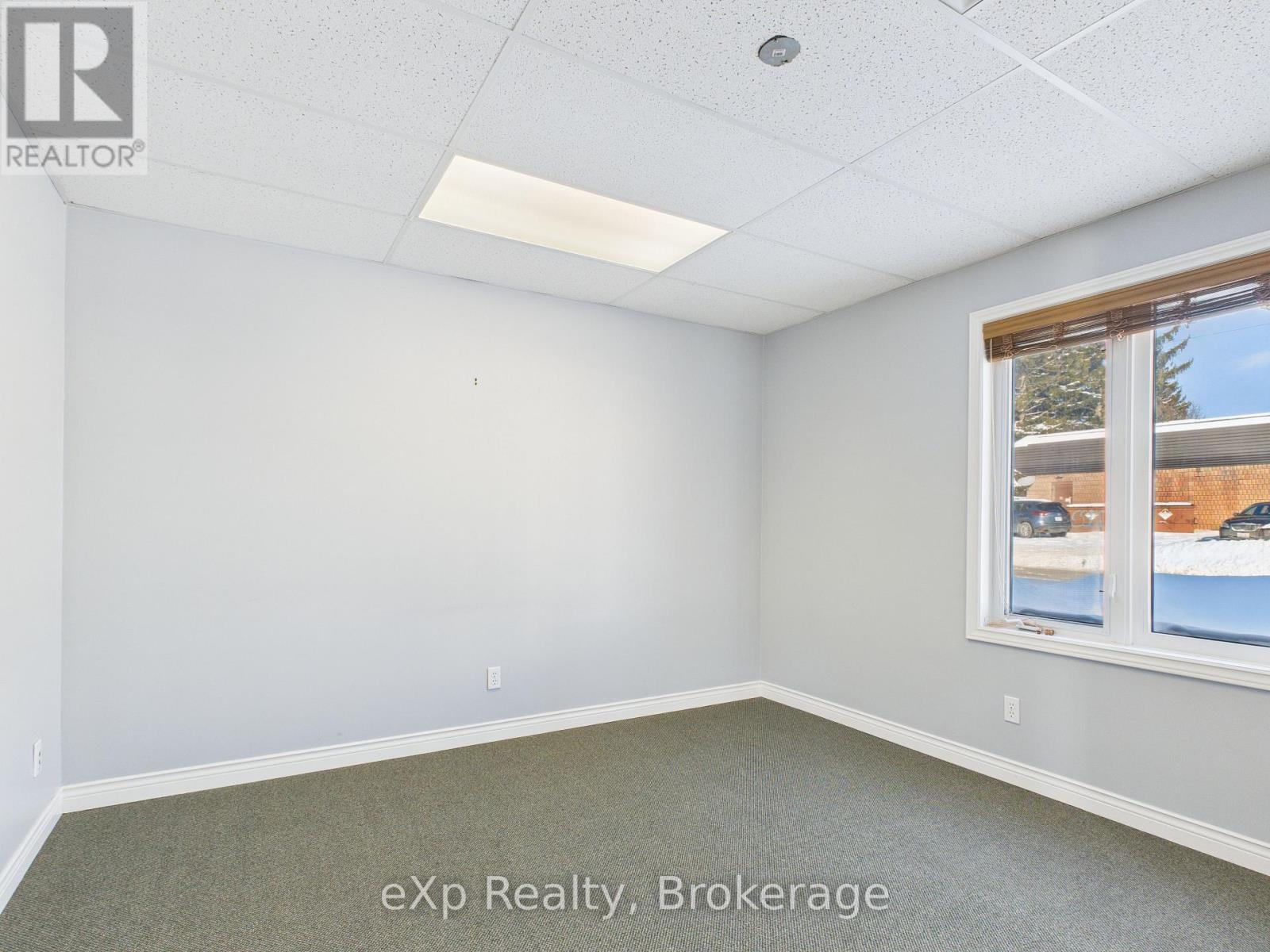 414 10th St 10th Street, Hanover, Ontario  N4N 1P6 - Photo 4 - X12740116