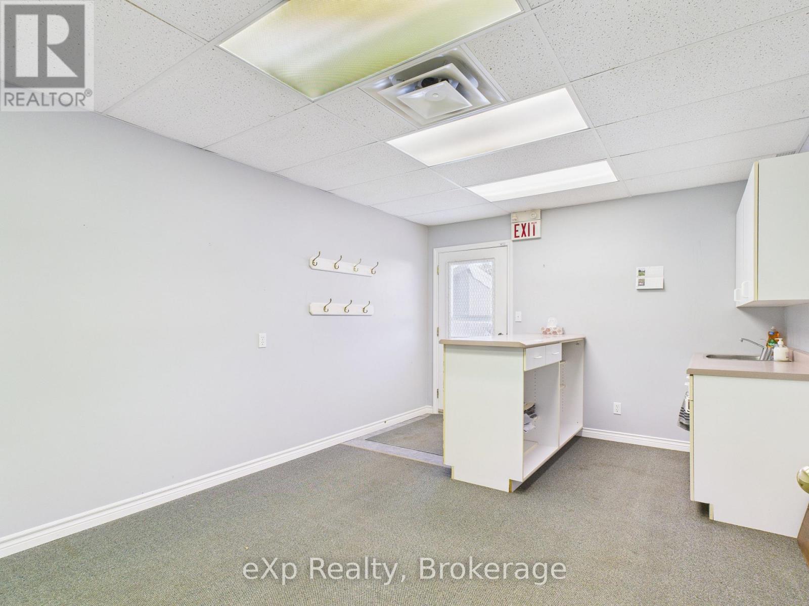 414 10th St 10th Street, Hanover, Ontario  N4N 1P6 - Photo 13 - X12740116