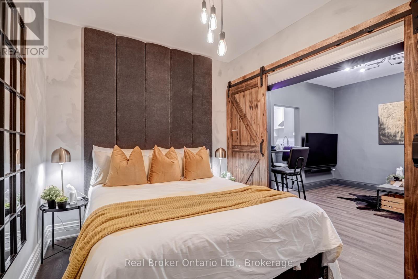 66 Nottawasaga Street, Orillia, Ontario  L3V 3J4 - Photo 9 - S12938618