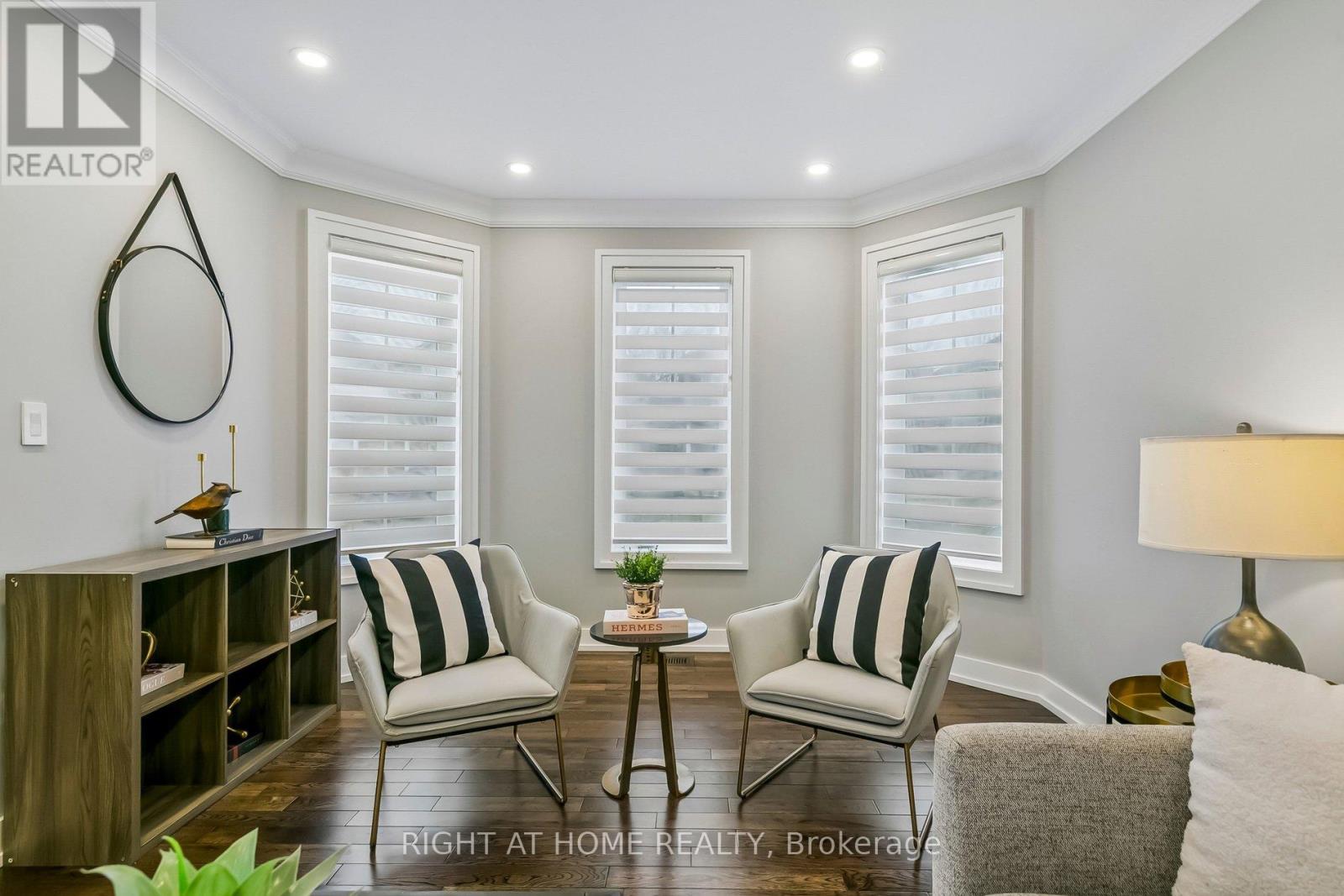 23 Coates Drive, Milton (De Dempsey), Ontario  L9T 5R4 - Photo 4 - W12955694