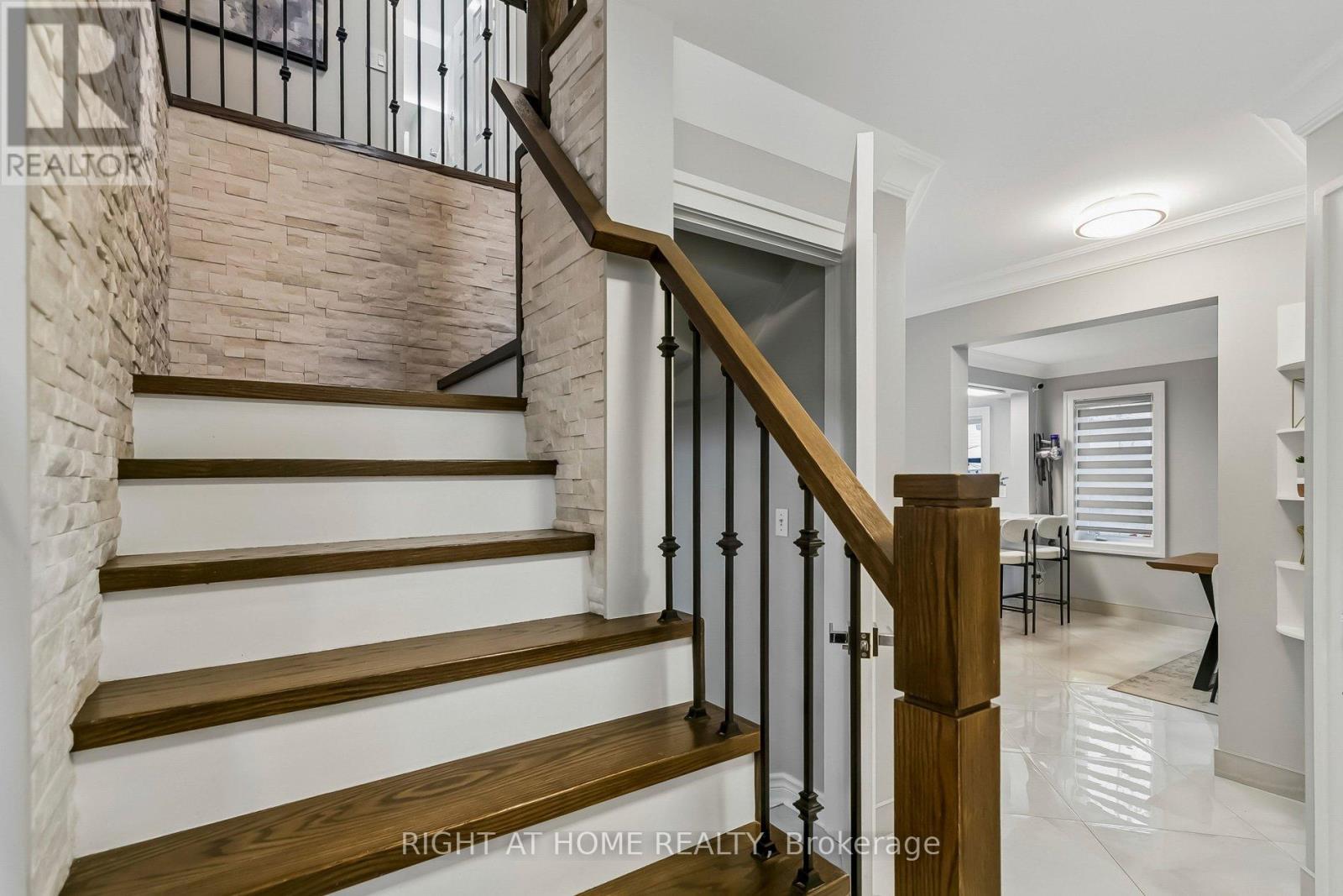 23 Coates Drive, Milton (De Dempsey), Ontario  L9T 5R4 - Photo 21 - W12955694