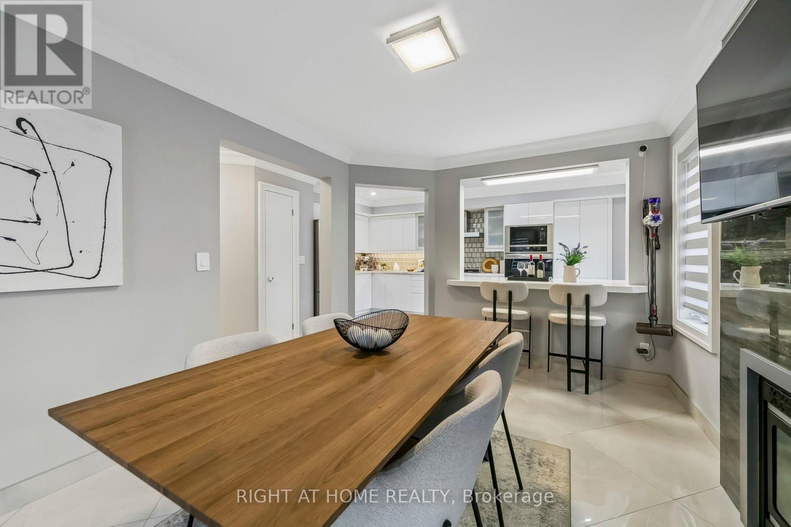 23 Coates Drive, Milton (De Dempsey), Ontario  L9T 5R4 - Photo 12 - W12955694