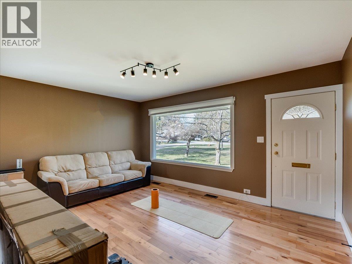 112 100th Street, Castlegar, British Columbia  V1N 3C5 - Photo 20 - 10383261