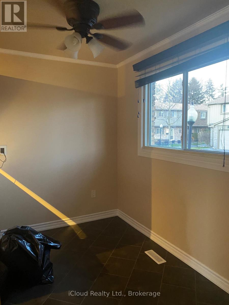 62 - 81 Hansen Road, Brampton, Ontario  L6V 3C7 - Photo 11 - W12682698