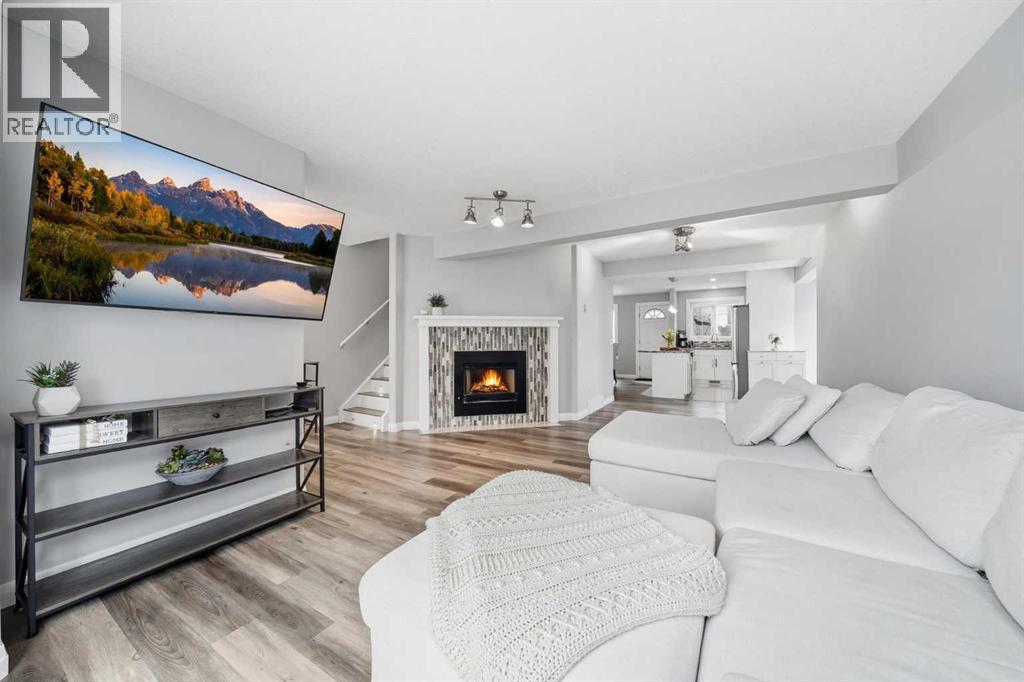 72 Abberfield Court NE, Calgary, Alberta  T2A 7N4 - Photo 2 - A2301952