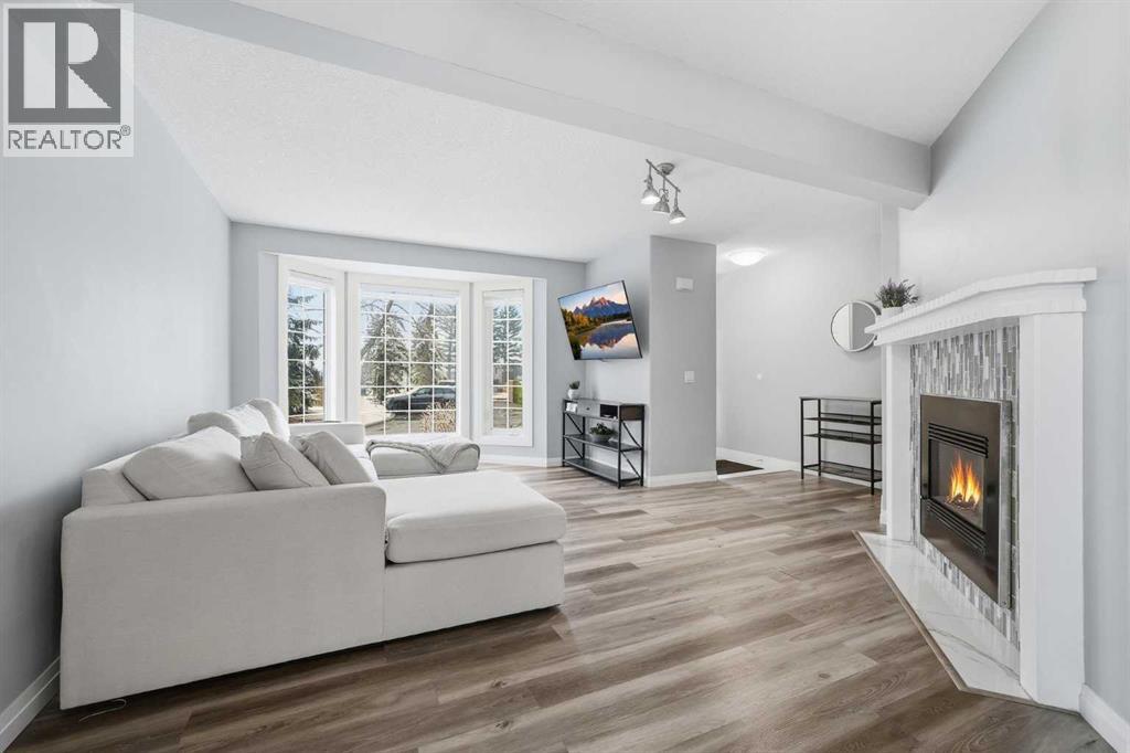 72 Abberfield Court NE, Calgary, Alberta  T2A 7N4 - Photo 3 - A2301952