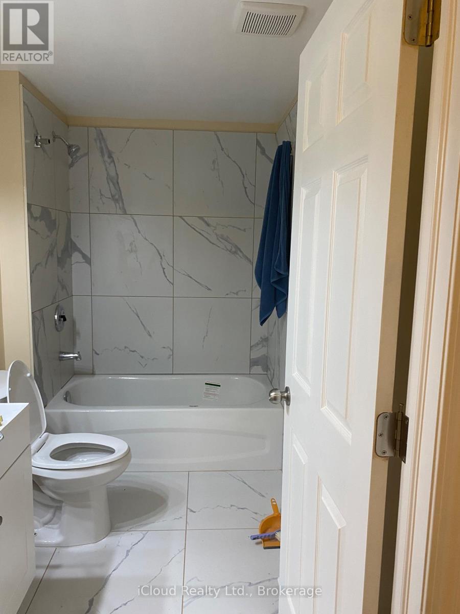 62 - 81 Hansen Road, Brampton, Ontario  L6V 3C7 - Photo 12 - W12682698