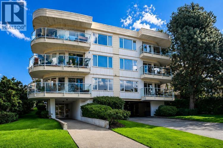 202 320 W 2ND STREET, North Vancouver, British Columbia