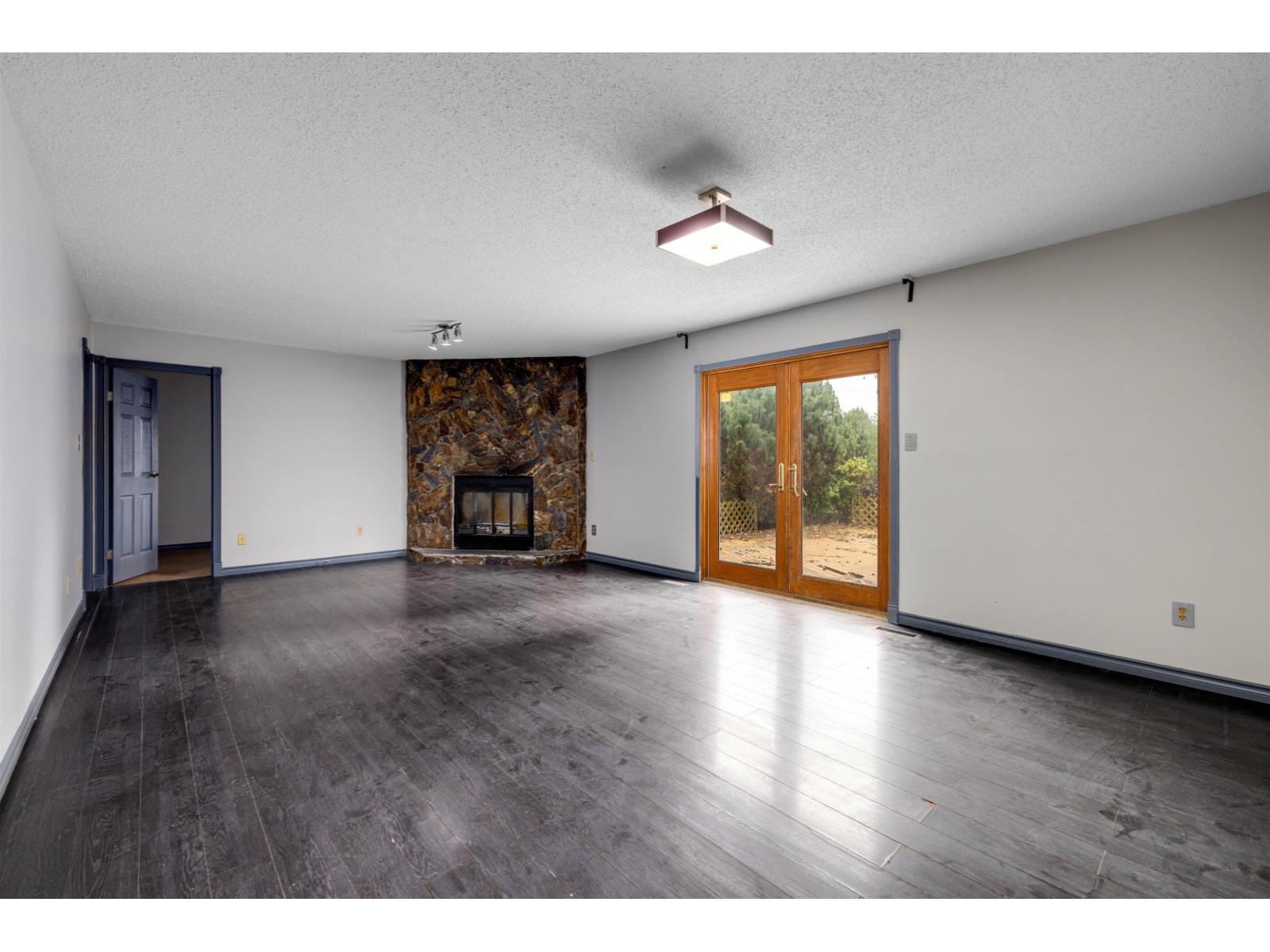 18208 21a Avenue, Surrey, British Columbia  V3Z 9W2 - Photo 11 - R3103771