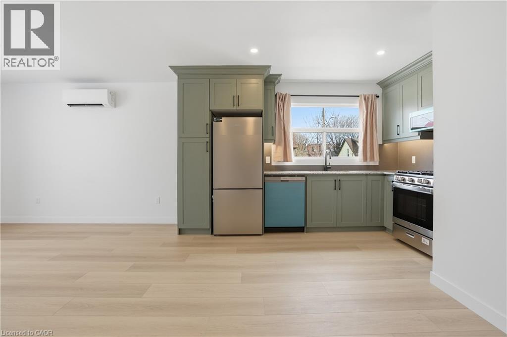 1110 Cannon Street E Unit# B, Hamilton, Ontario  L8L 2J6 - Photo 6 - 40821578