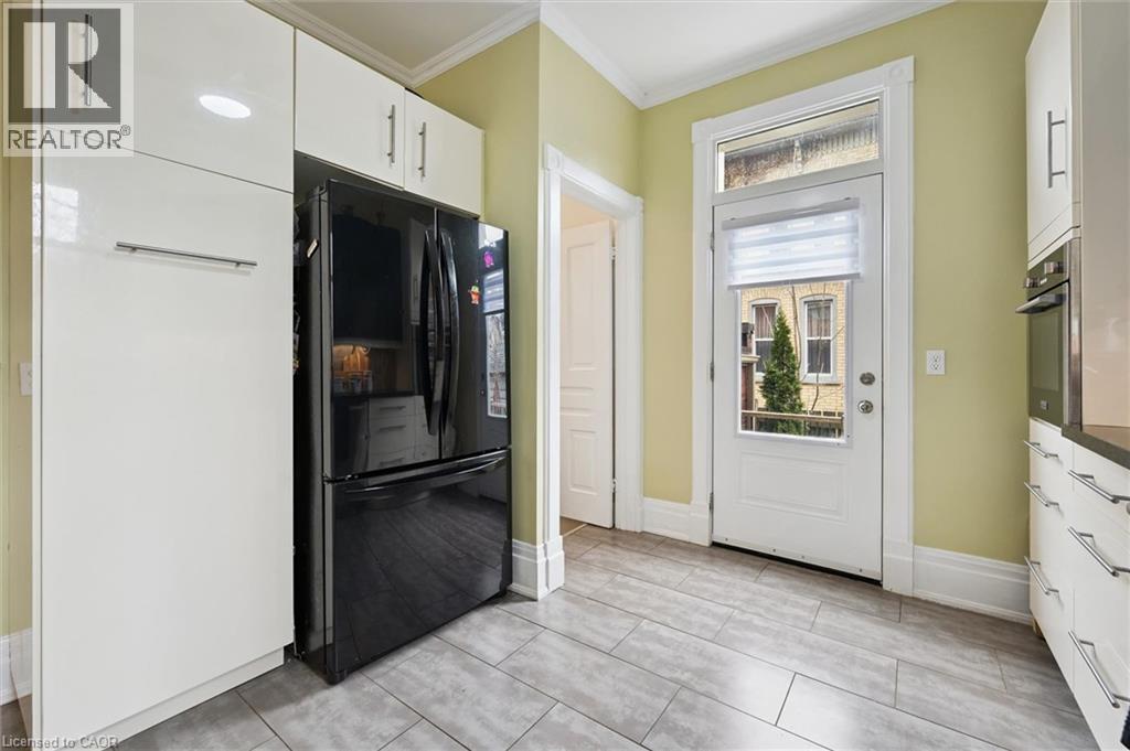 15 Samuel Street, Kitchener, Ontario  N2H 1N9 - Photo 17 - 40821197