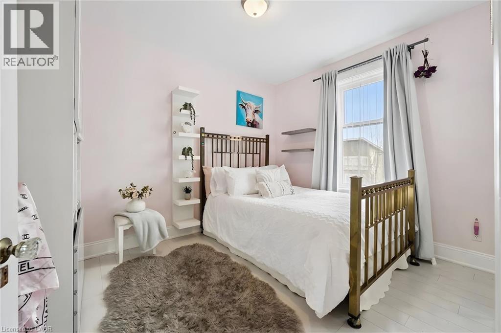 15 Samuel Street, Kitchener, Ontario  N2H 1N9 - Photo 24 - 40821197