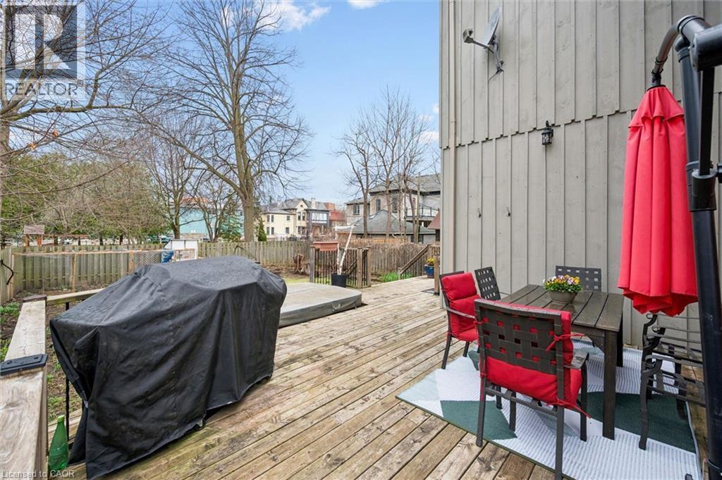 15 Samuel Street, Kitchener, Ontario  N2H 1N9 - Photo 41 - 40821197