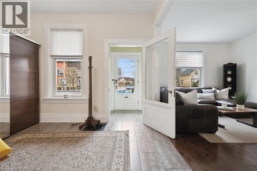 15 Samuel Street, Kitchener, Ontario  N2H 1N9 - Photo 5 - 40821197