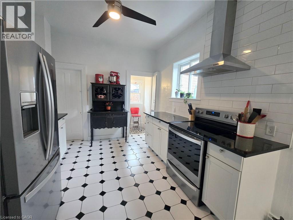 12 Pearl Street, Brantford, Ontario  N3T 3N4 - Photo 13 - 40821294