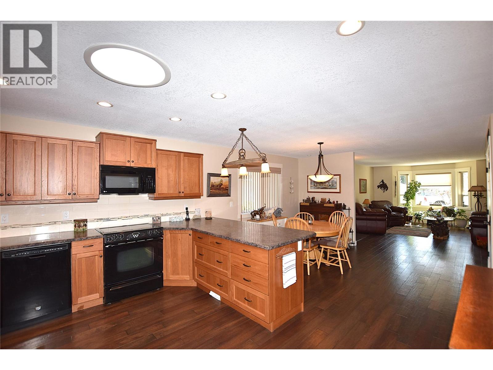 494 Kingfisher Avenue, Vernon, British Columbia  V1H 2A1 - Photo 12 - 10383643