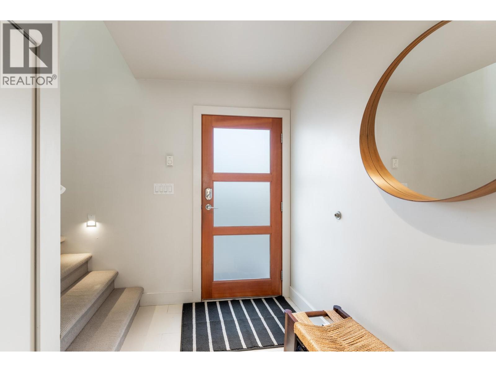 Frsl17 415 W Esplanade Avenue, North Vancouver, British Columbia  V7M 1A6 - Photo 4 - R3112350