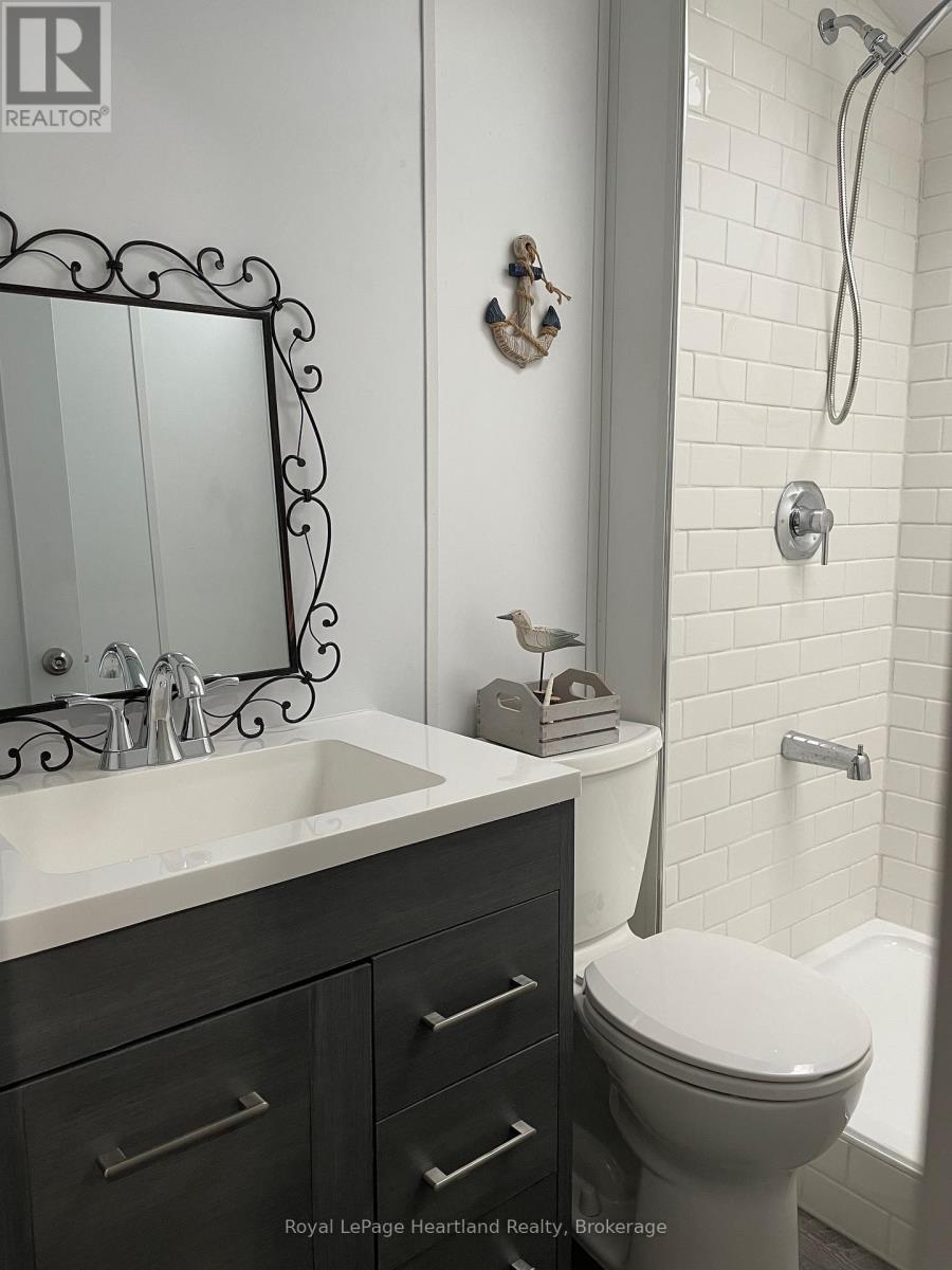 4 Starboard - 77719 Bluewater Highway, Central Huron, Ontario  N0M 1G0 - Photo 10 - X13008338