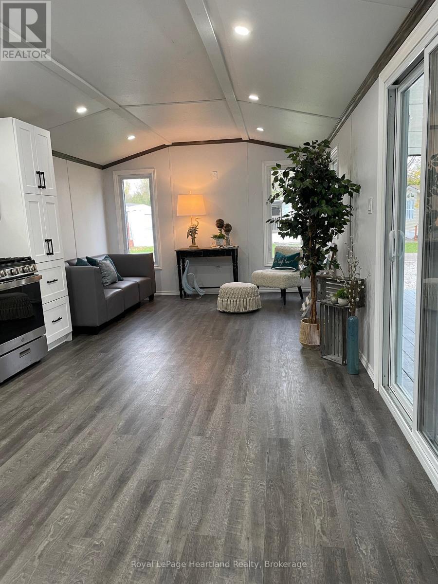 4 Starboard - 77719 Bluewater Highway, Central Huron, Ontario  N0M 1G0 - Photo 5 - X13008338