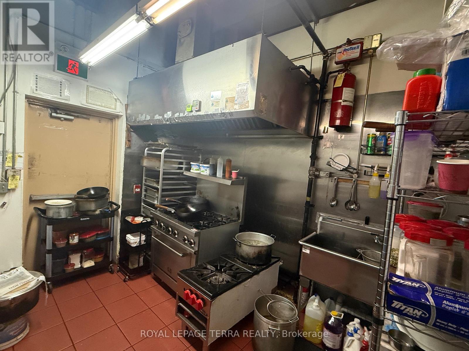 A-207 - 16 Mallard Road, Toronto (Banbury-Don Mills), Ontario  M3B 0A7 - Photo 3 - C13008346