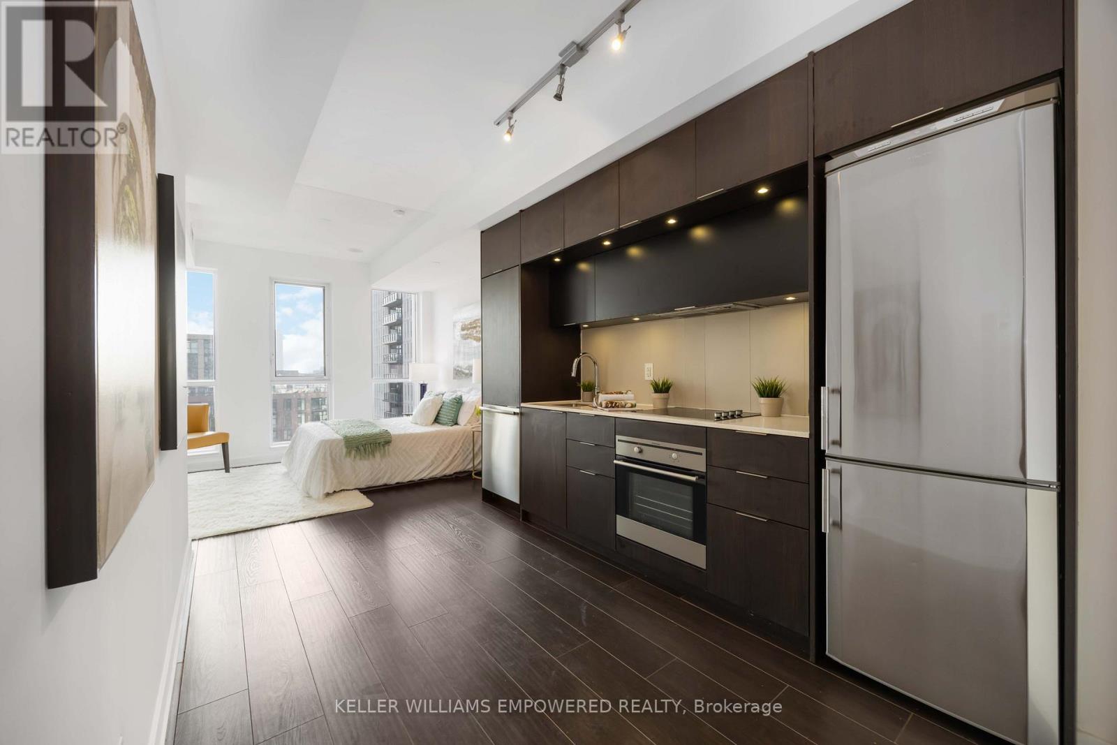 1005 - 170 Sumach Street, Toronto (Regent Park), Ontario  M5A 0C3 - Photo 11 - C13008356