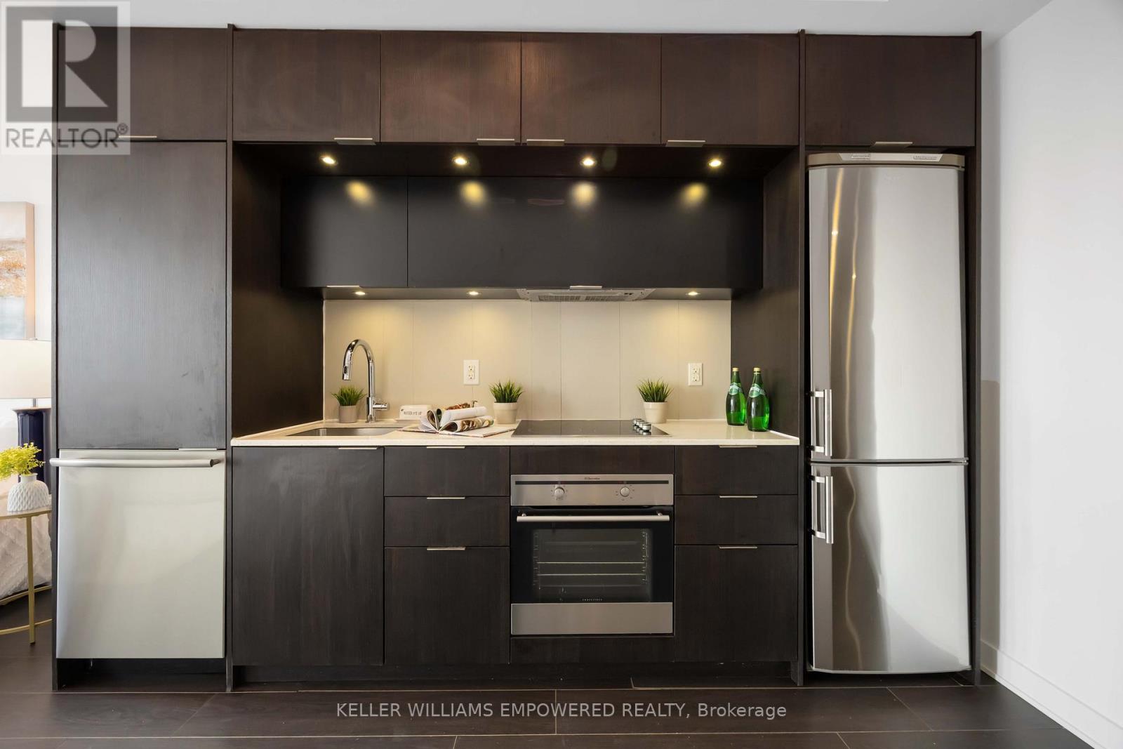 1005 - 170 Sumach Street, Toronto (Regent Park), Ontario  M5A 0C3 - Photo 12 - C13008356