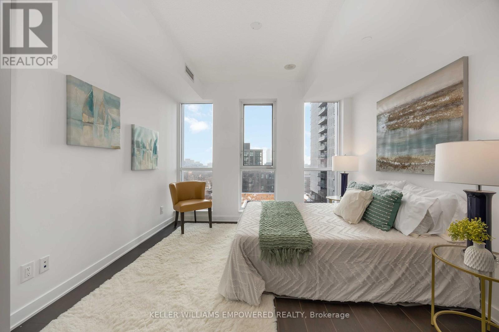 1005 - 170 Sumach Street, Toronto (Regent Park), Ontario  M5A 0C3 - Photo 13 - C13008356