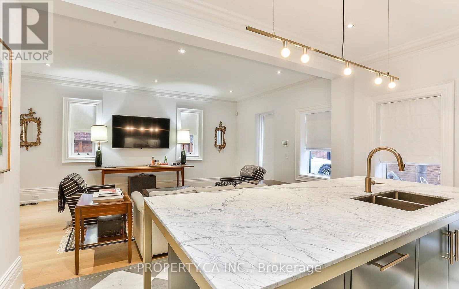 Main House - 38 Beaconsfield Avenue, Toronto, Ontario  M6J 3H9 - Photo 12 - C13008472