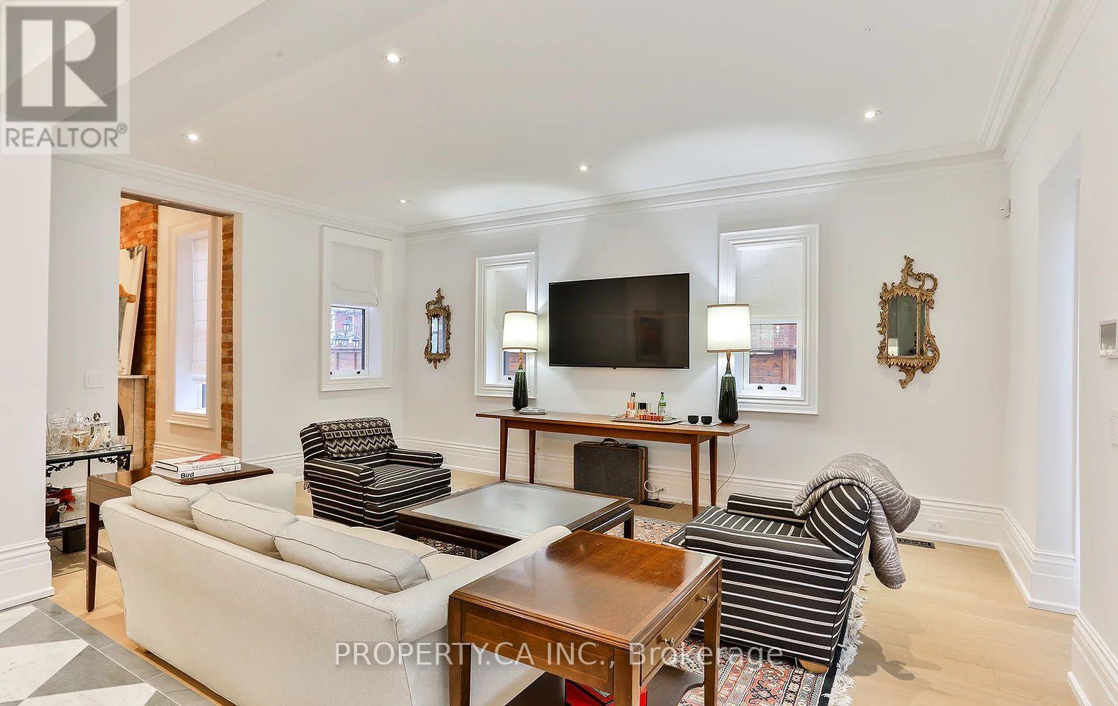 Main House - 38 Beaconsfield Avenue, Toronto, Ontario  M6J 3H9 - Photo 13 - C13008472