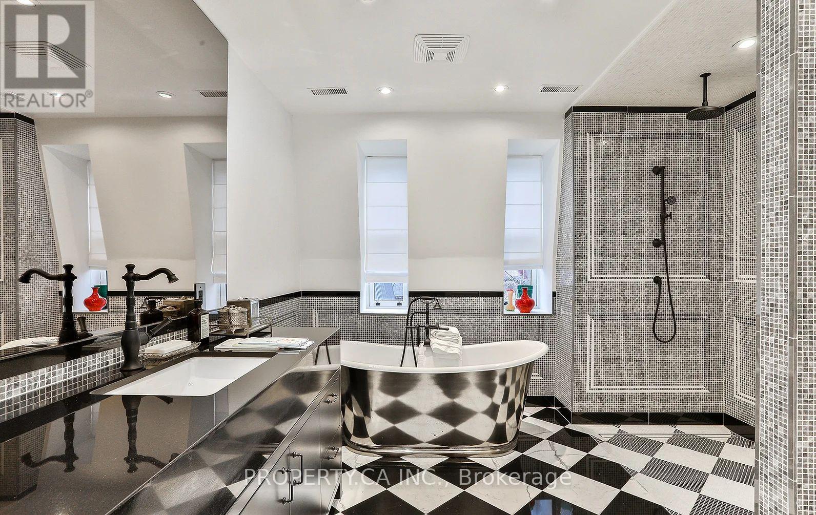 Main House - 38 Beaconsfield Avenue, Toronto, Ontario  M6J 3H9 - Photo 21 - C13008472