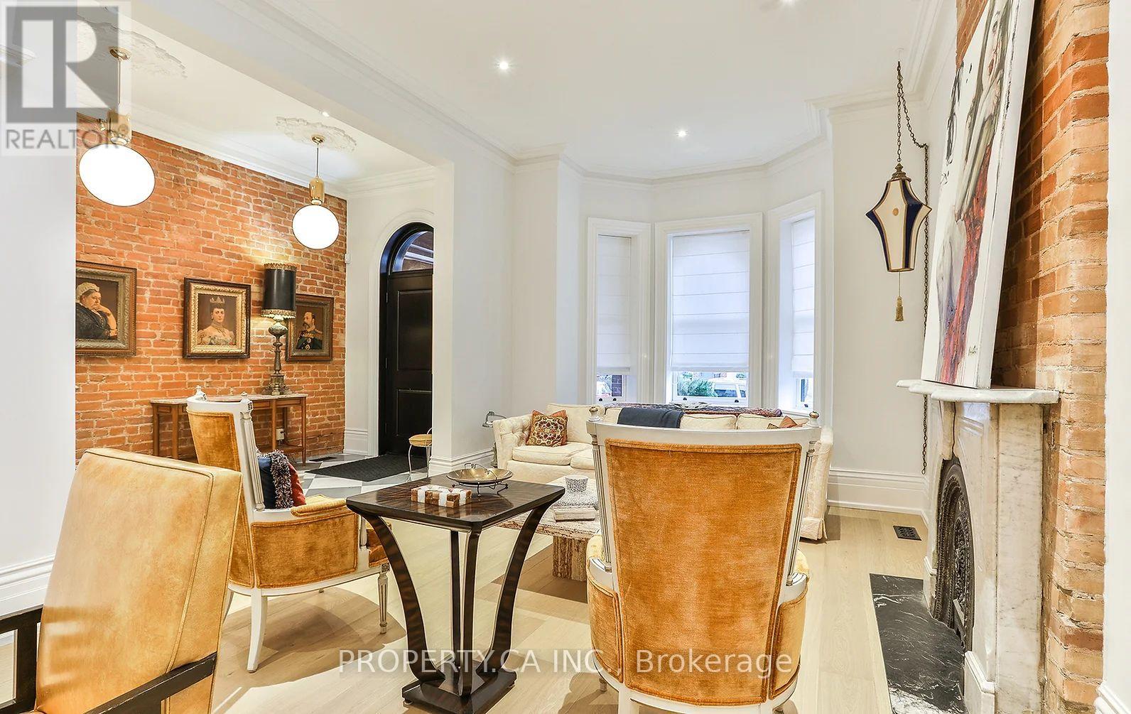 Main House - 38 Beaconsfield Avenue, Toronto, Ontario  M6J 3H9 - Photo 4 - C13008472