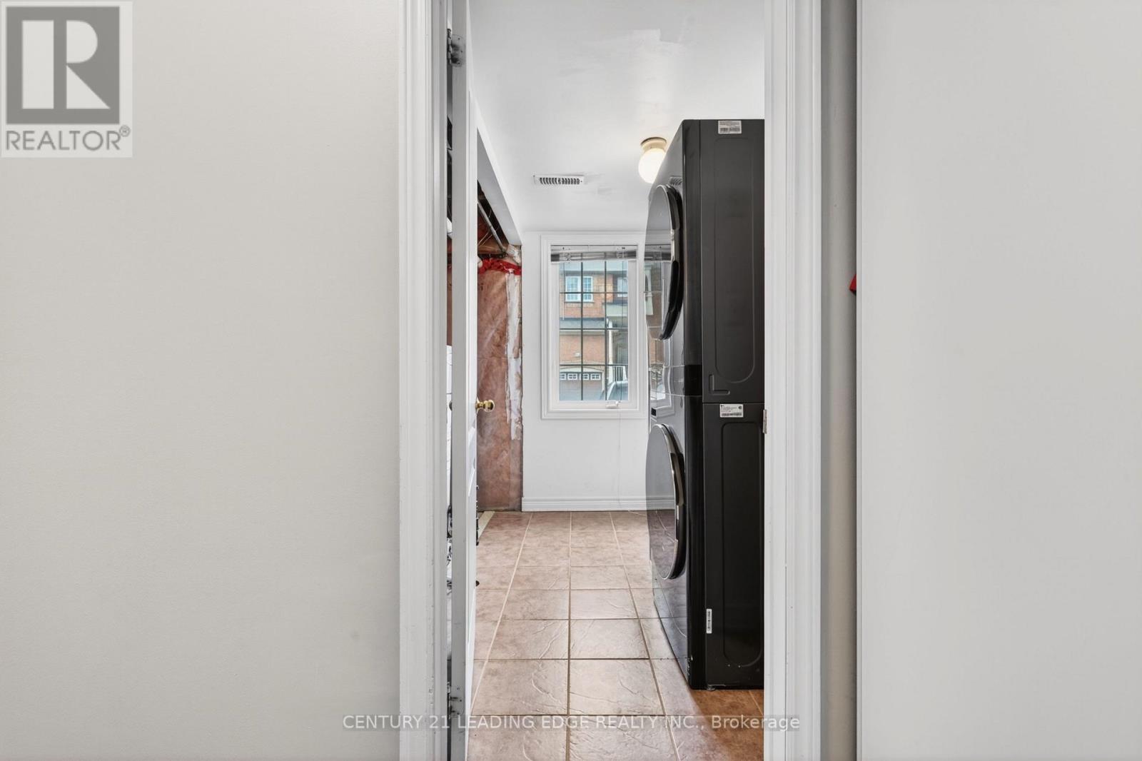 2 Clegg Lane, Ajax, Ontario  L1S 7S5 - Photo 13 - E13008428