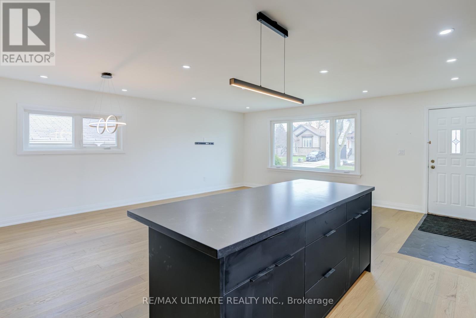 Main Fl - 114 Canlish Road, Toronto, Ontario  M1P 1S9 - Photo 15 - E13008466